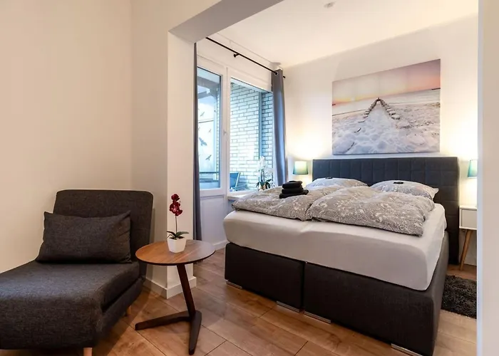 Mit Balkon In Westerdeichstrich Stinteck