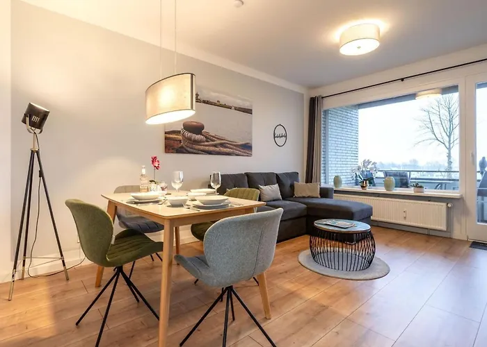 Mit Balkon In Westerdeichstrich
